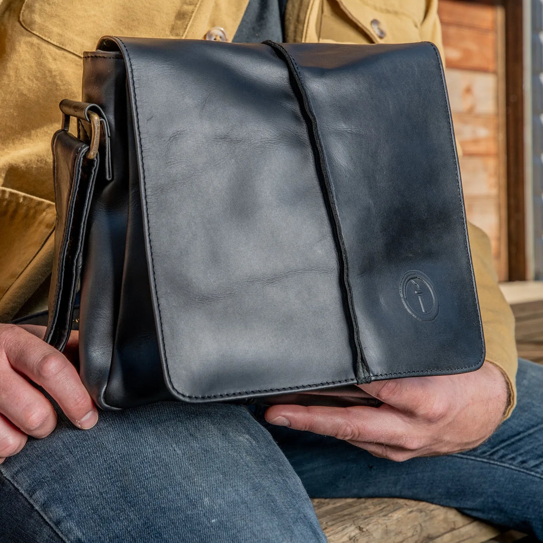 Wanderer Regular Milled Black leather messenger bag for men Bags - Small the-wanderer-regular indepal-leather.myshopify.com
