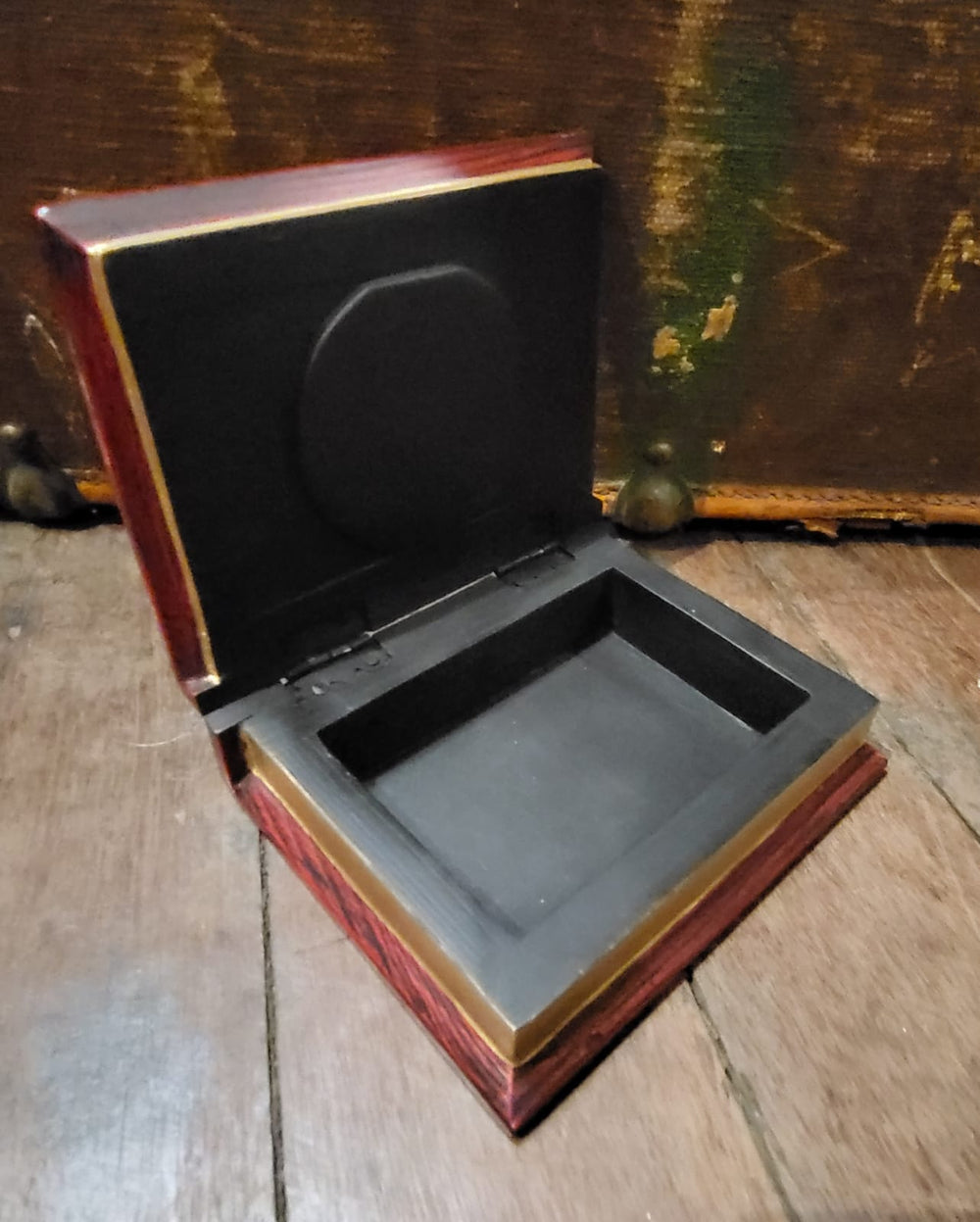 Gifts wooden-box-with-compass indepal-leather.myshopify.com