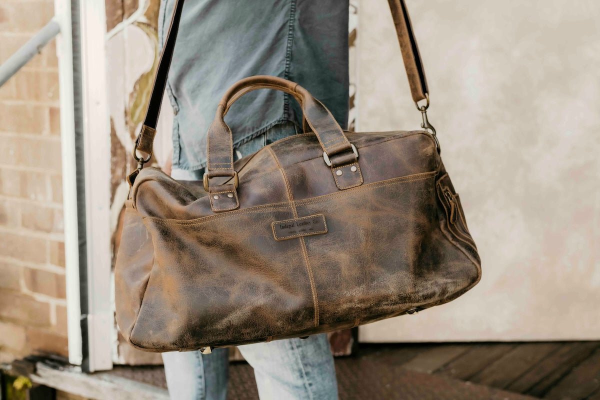 Classic Duffle mens leather travel bag