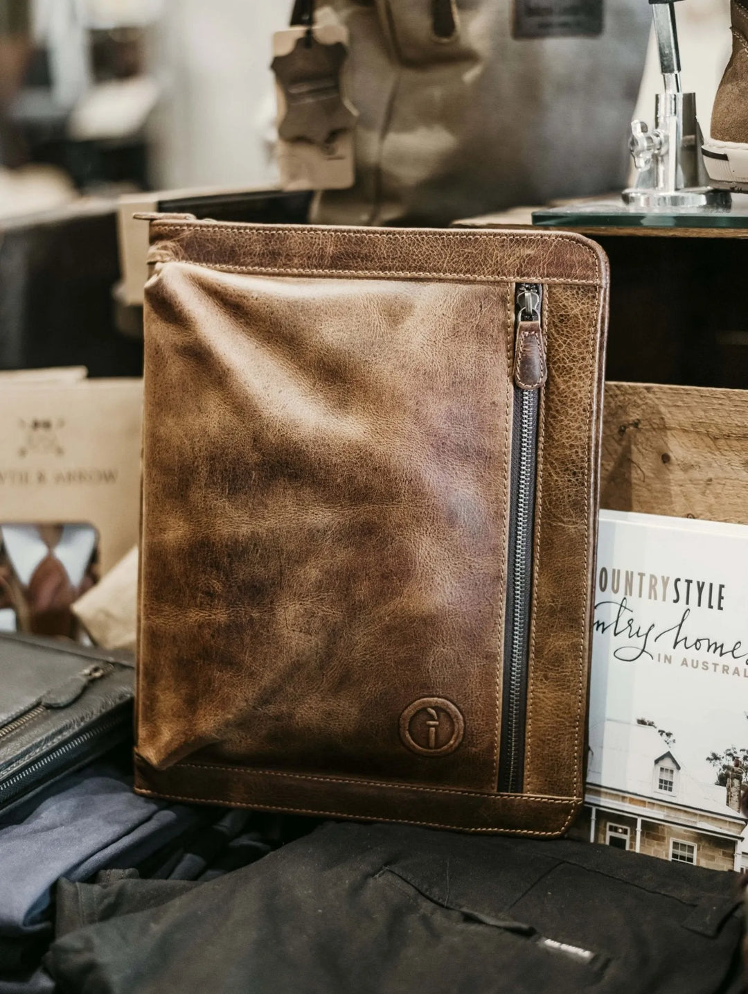 Leather Travel Pouch - Mcgee Leather Accessories mcgee-compendium-1 indepal-leather.myshopify.com