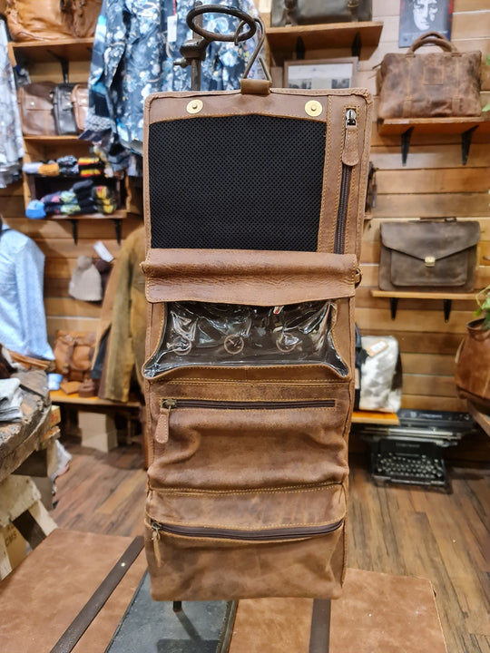 Mens Leather Hanging Toiletry Bag - Rockliff