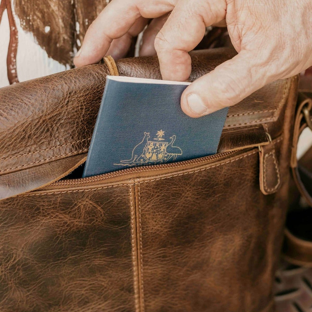 Leather Messenger Bag - Wanderer - Regular…