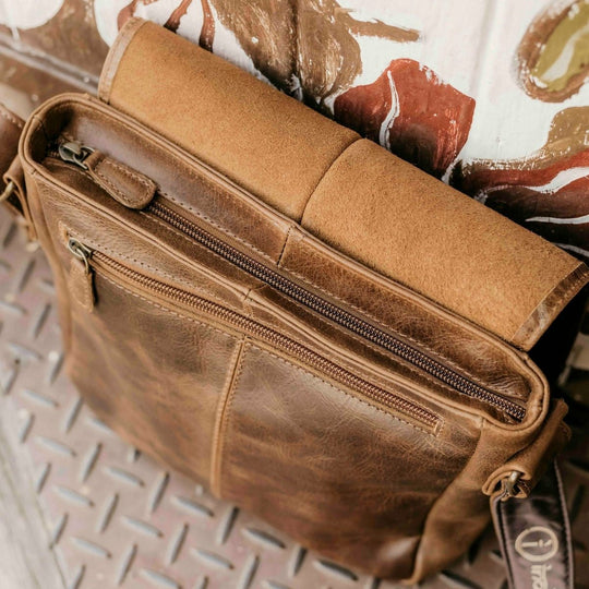 Leather Messenger Bag - Wanderer - Small…