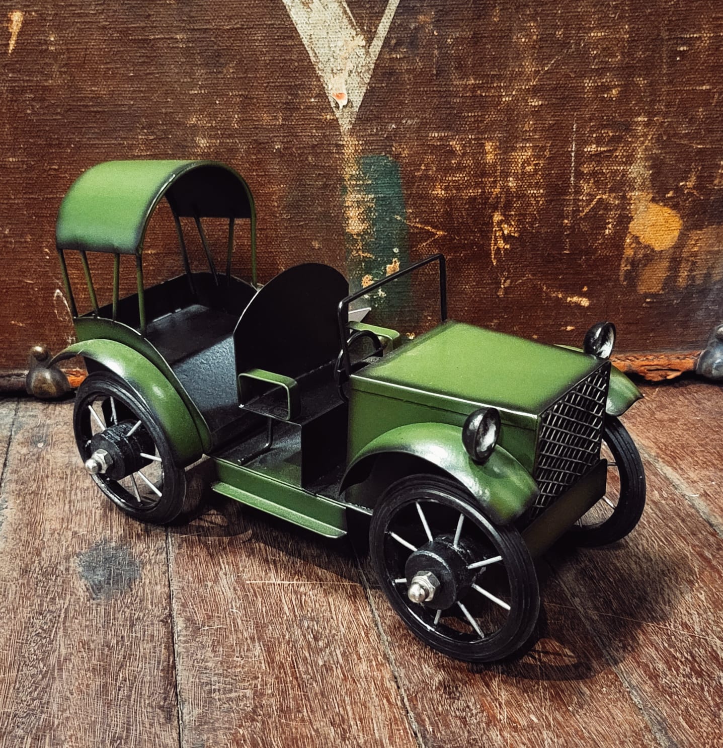 vintage classic green Metal Car 