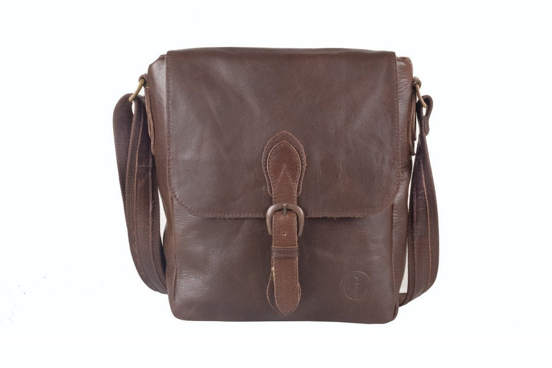 Nomad messenger bags for men