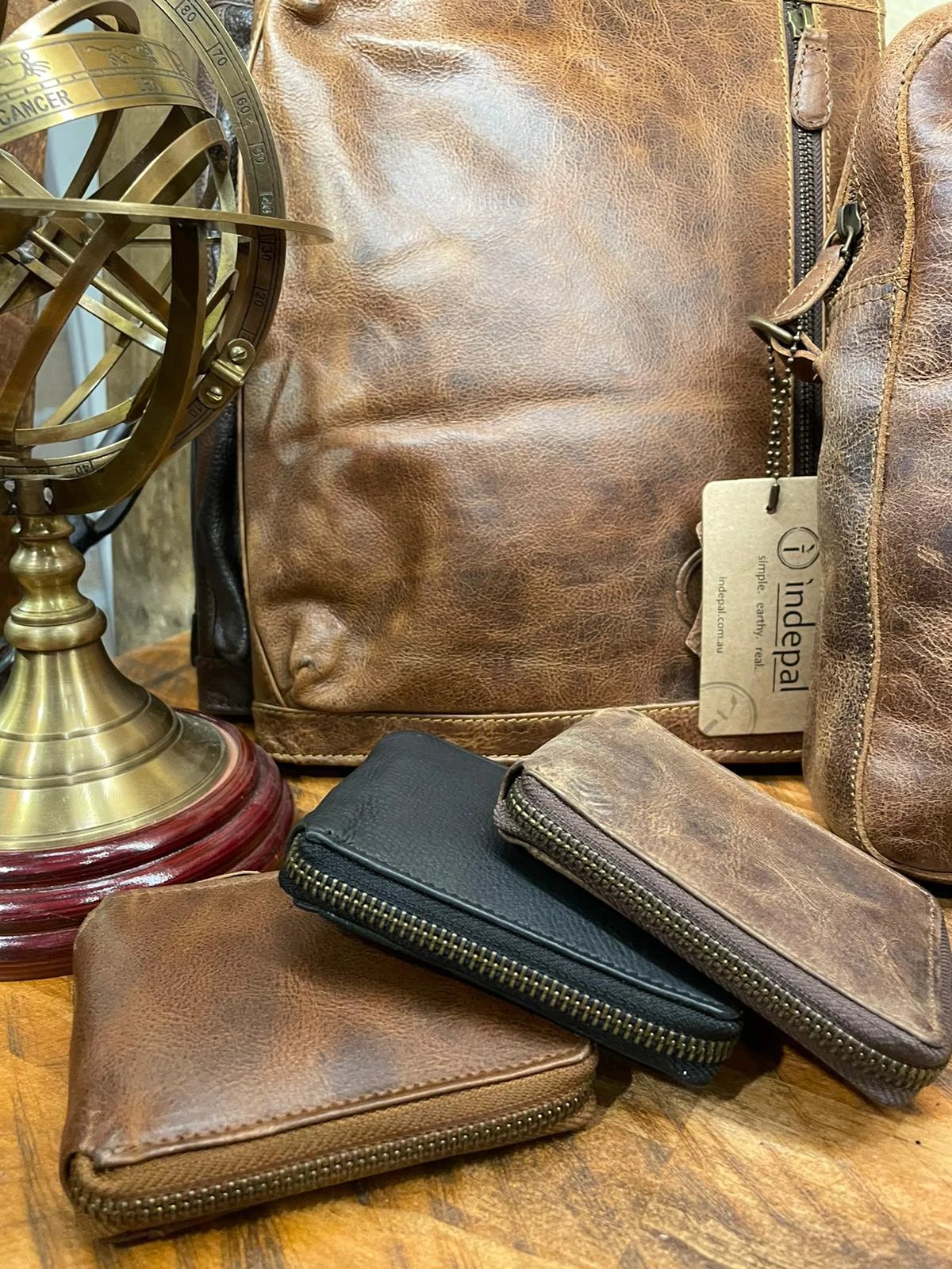 Mens Leather Wallet - Zip Pockets